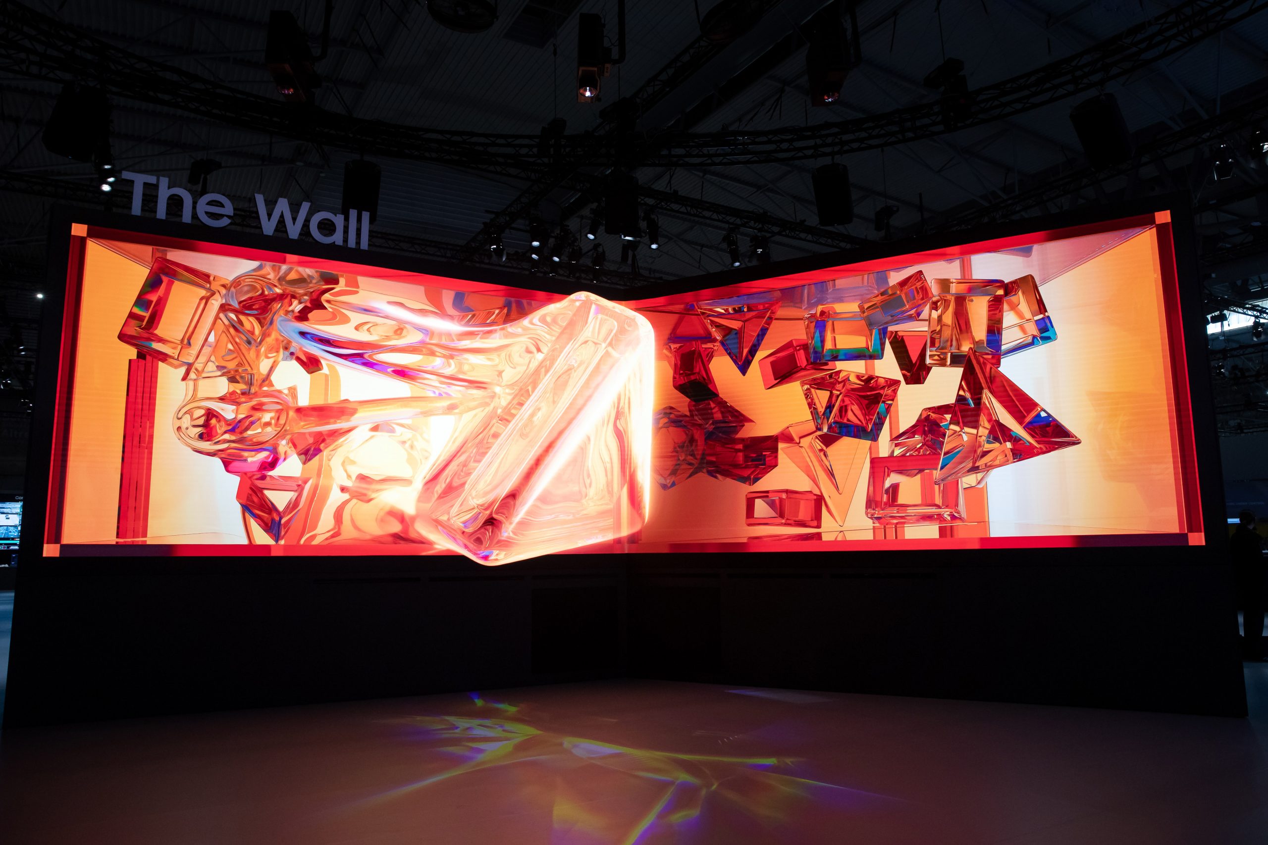 Samsung Showcases Color E-Paper and AI Signage Solutions at ISE 2025